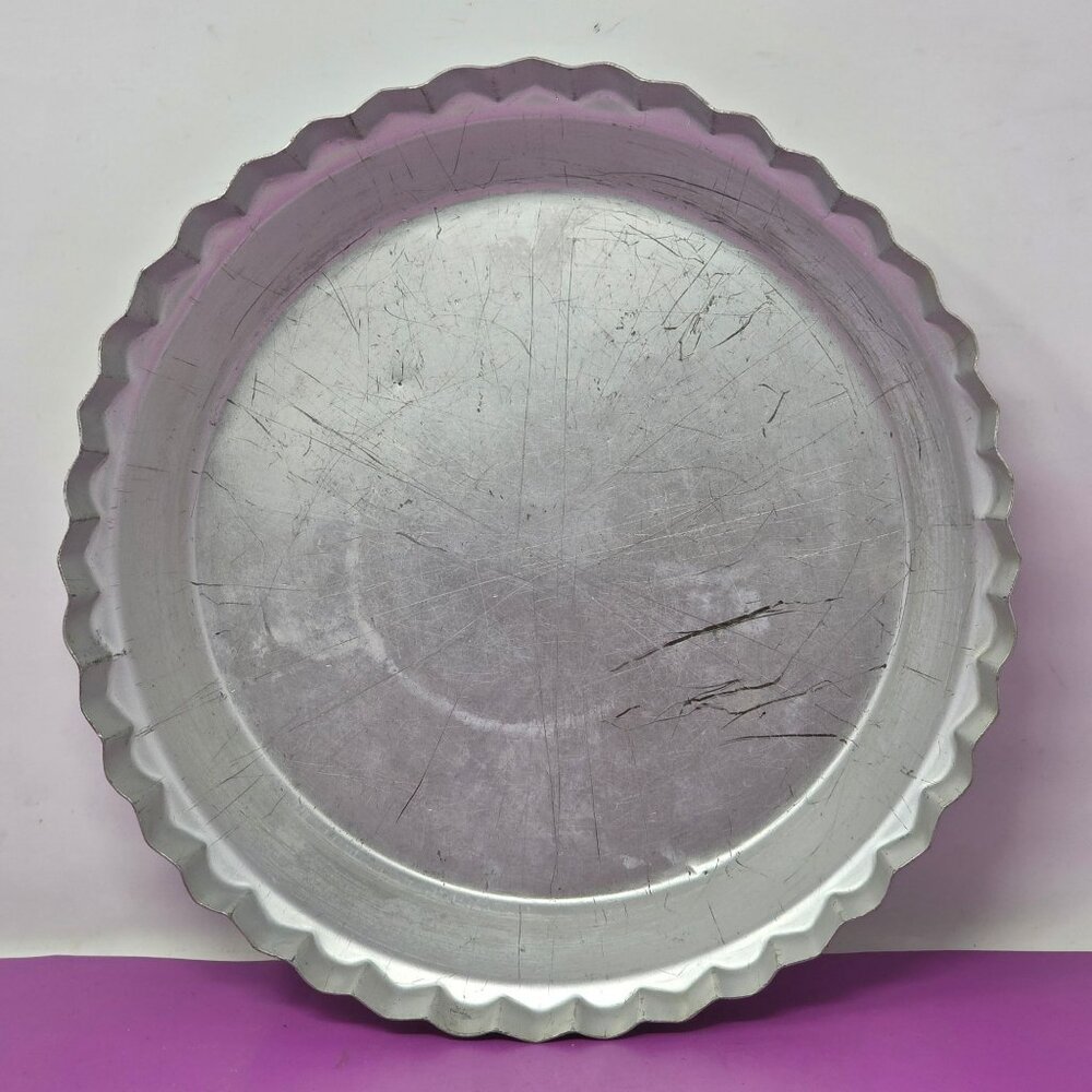 Vintage Wear-Ever Aluminum‎ Pie Tin Fluted Scalloped & Plain Made In USA